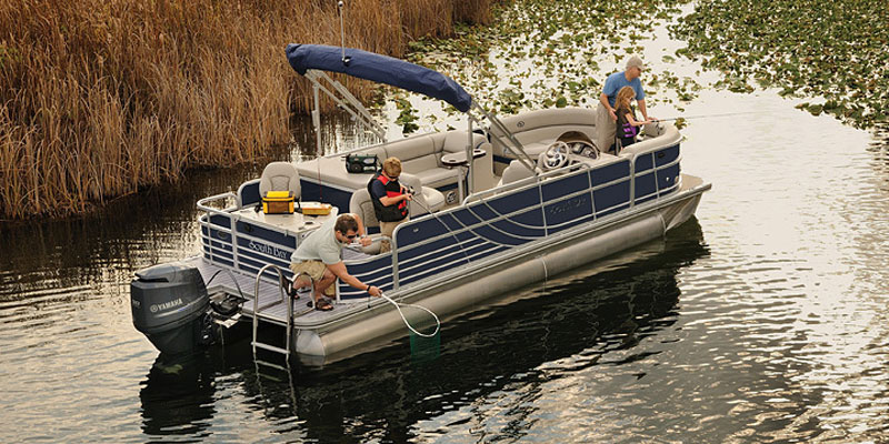 Pontoon Boat Rental on Kalamalka Lake